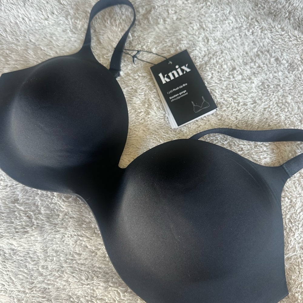 Knix Black Uplift Seamless Bra 36D